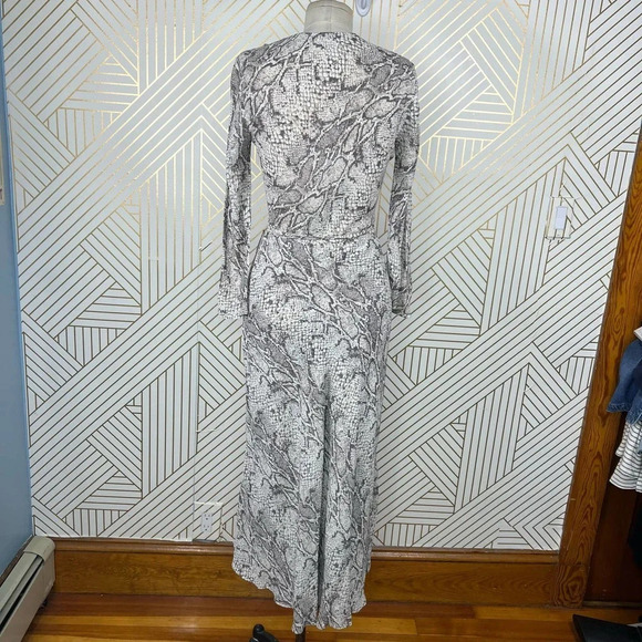 Reformation‎ Jaz Python Snake Print Wrap Midi Dress Gray Size Small - Picture 7 of 12